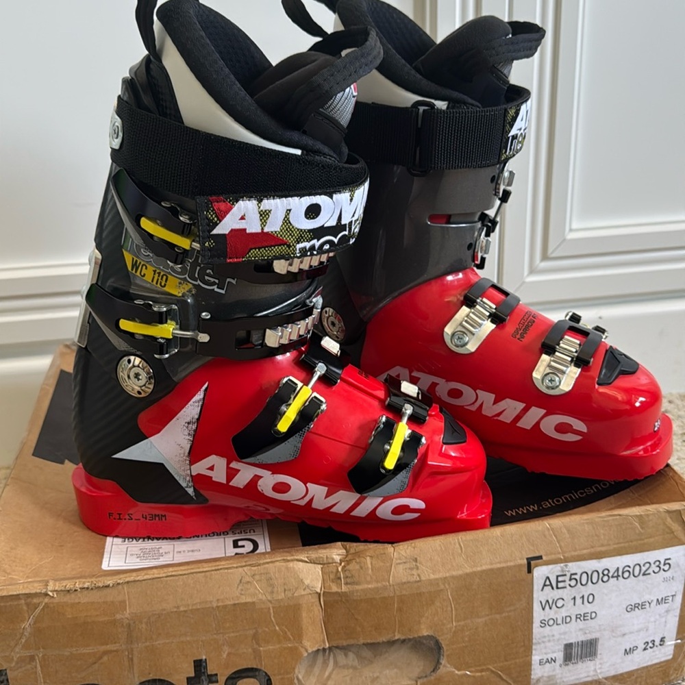 Atomic Redster Ski Boots